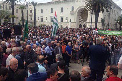 En Abkhazie, l'opposition prend d'assaut le bâtiment de l'administration présidentielle