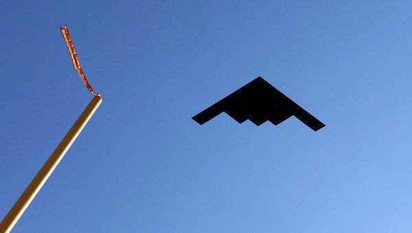 মার্কিন B-2 স্টিলথ বোমারু বিমানগুলিকে আপগ্রেড করছে