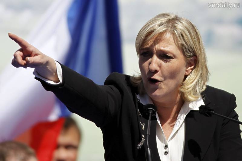 Marine Le Pen farà lo stesso con l'Unione Europea, come Yeltsin ha fatto con l'Unione Sovietica