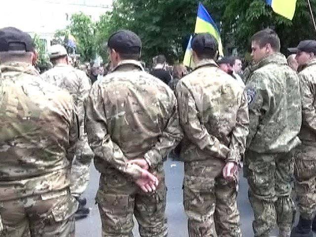 Kiev Maidan activists demand to stop the truce