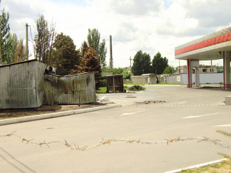 bensinstation nära busstationen (beskjutning från Karachun)
