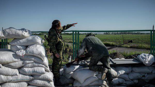 Под Снежным сбит самолет украинских силовиков