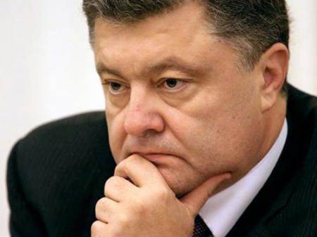 Poroshenko dibutuhake kanggo nimbang imposition langsung saka hukum militer