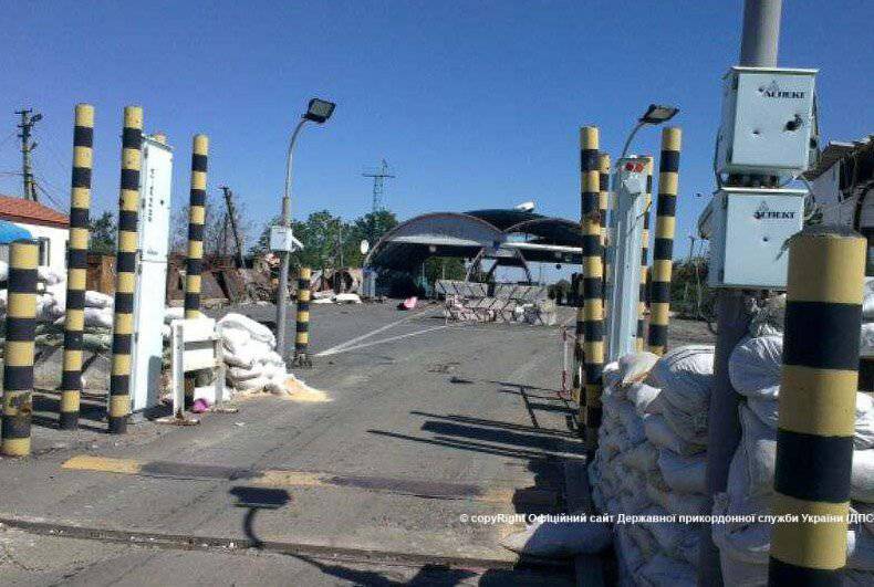 Il servizio di frontiera statale dell'Ucraina ha annunciato la presa del checkpoint "Dolzhansky" sotto il suo controllo con perdite minime