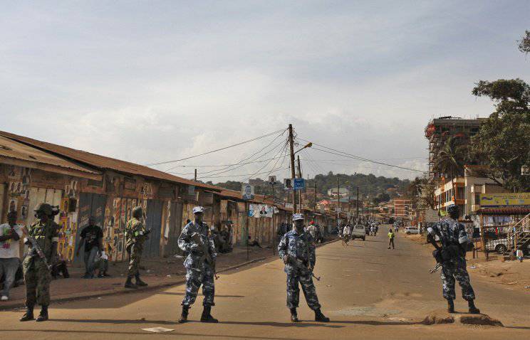 Serangan militan ing barak tentara Uganda tiwas 17