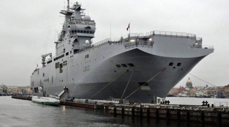 Ρώσοι ναυτικοί άρχισαν να μελετούν το "Μιστράλ"
