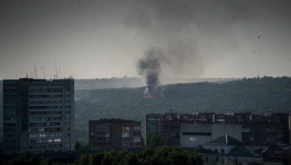 Ukrainian security forces inflicted an airstrike on the positions of the militia near the airport Lugansk