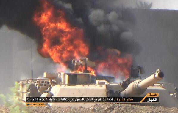 وتم تدمير قافلة من المدرعات في العراق تضم دبابات أبرامز