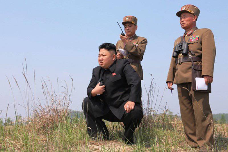 Kim Čong-un osobně velel „plee“ při nácviku střelby z raketometů
