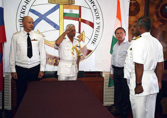 La cerimonia di apertura degli esercizi navali russo-indiani "INDRA-2014"