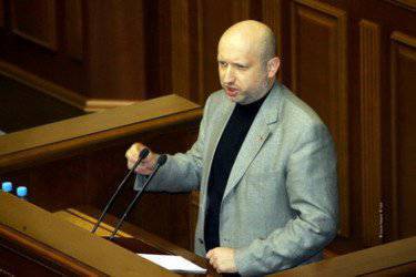 Turchinov pede para "ajudar" a Ucrânia com armas de precisão