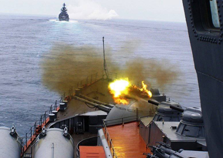 De Zwarte Zeevloot en de Kaspische Flotilla hebben de intensiteit van de vuurtraining met 5 keer verhoogd