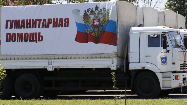 Russian humanitarian convoy is not allowed into Ukraine
