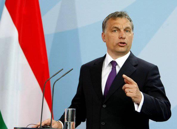 نخست وزیر مجارستان درباره تحریم روسیه: اتحادیه اروپا تیراندازی به پای خود می زند