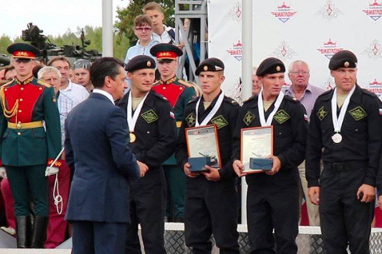 Россияне выиграли чемпионат по танковому биатлону, однако в стрельбе были точнее китайские экипажи