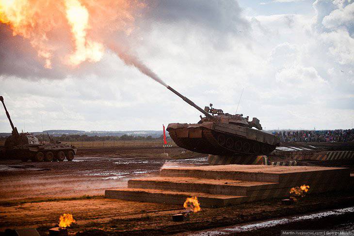 坦克秀在Zhukovsky 2014