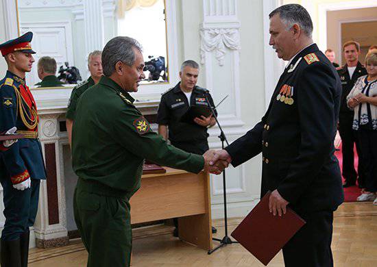 افسران روسی اولین گواهینامه های یارانه مسکن را دریافت کردند