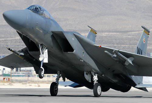Lutador de F-15C caiu nos EUA