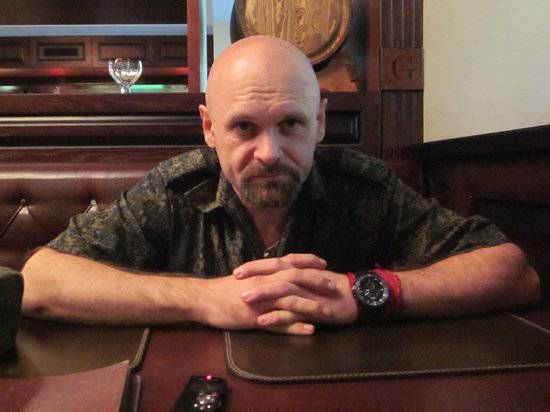 El comandante de la brigada de Lugansk "Fantasma": "Nadie reemplazará a ningún otro Strelkova"