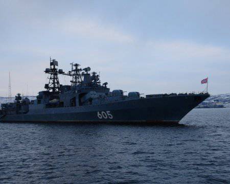 Eine Abteilung von Schiffen des Föderationsrates der Russischen Föderation fährt zur arktischen Basis der Marine auf den Nowosibirsker Inseln