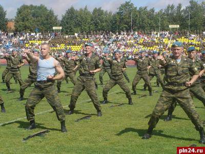 "Полностью уничтоженная на Украине" 76-я дивизия ВДВ торжественно отметила свой юбилей