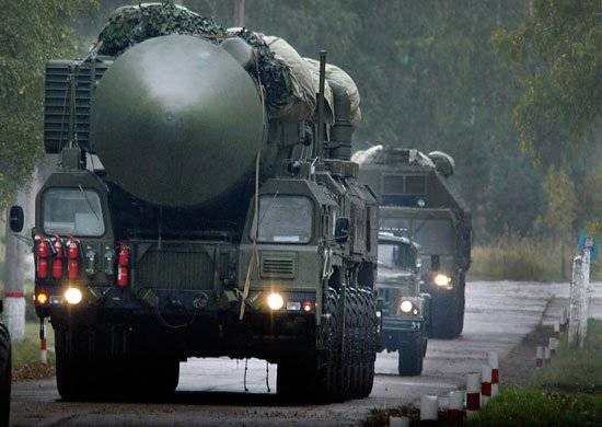 Le composé de missile de Novosibirsk a lancé la dernière vérification