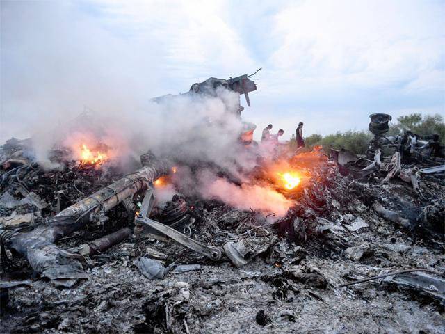 Нидерландская экспертная группа поведала об обнаружении в телах пилотов "Боинга-777" инородных фрагментов