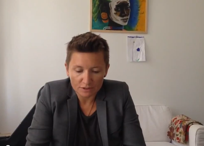 Арбенина нервничает по поводу отменяемых концертов в городах России