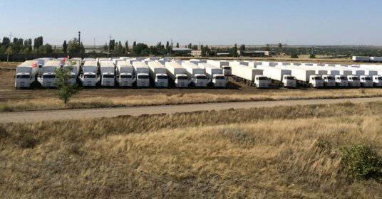 The second Russian humanitarian convoy stands in the Rostov region. Permission to cross the border from ukrovlasy no