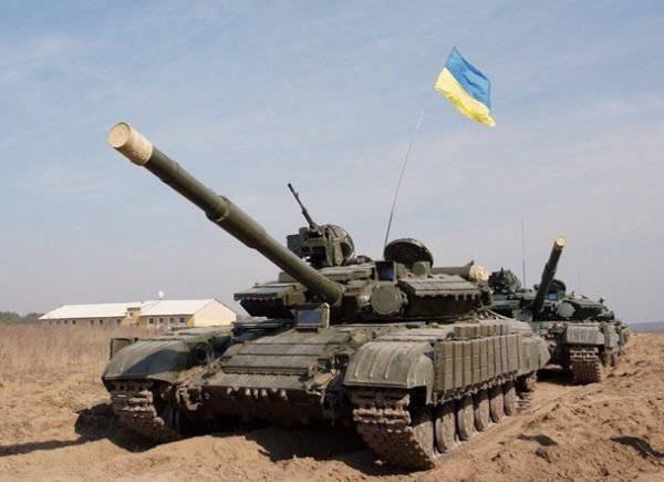 Donbass에서 탱크가 타는 이유는 무엇입니까?