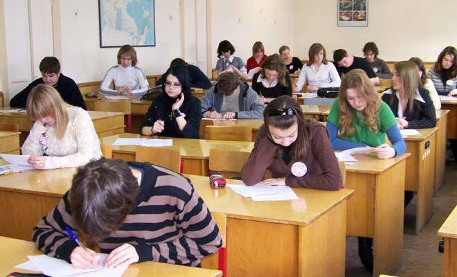 Fake Ukrainian media about the prohibition of the Ukrainian language in the schools of the DPR and the LPR