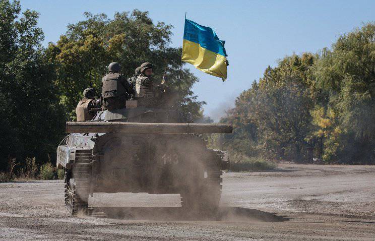 Arseniy Yatsenyuk: Kiev não deu ordens para usar armas contra civis