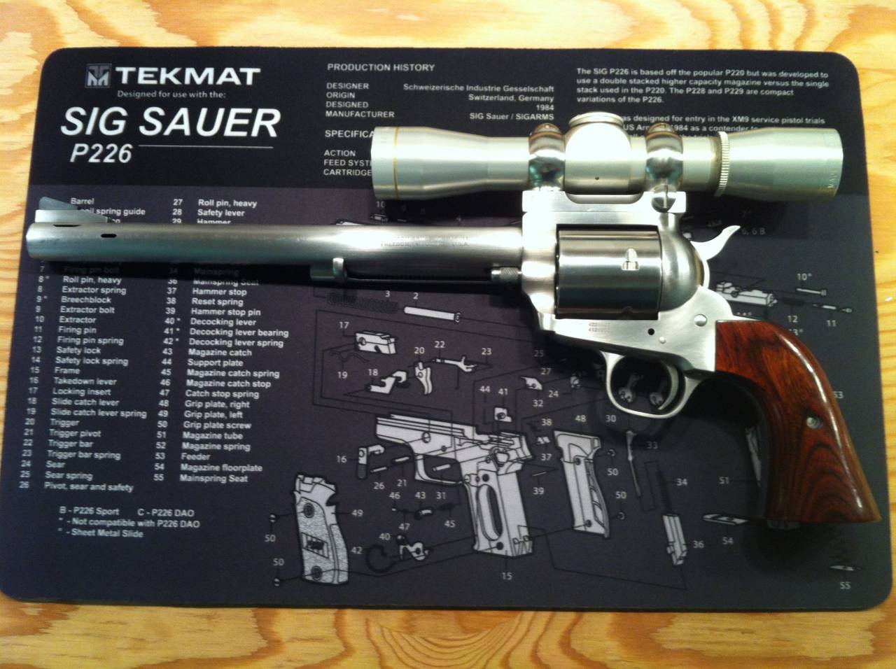 Sig Sauer P226 .500 S&W Magnum с оптическим прицелом (Сustom версия Mag...
