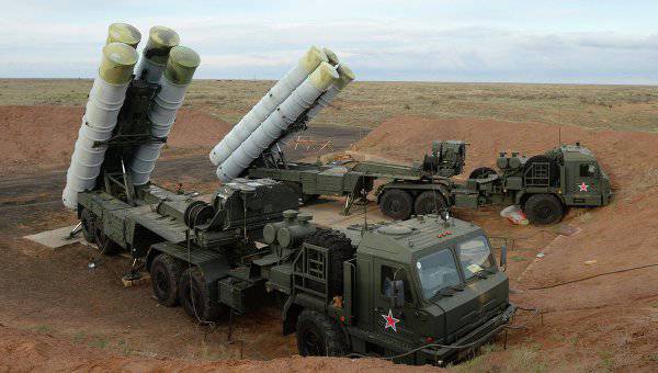 カザフスタンの軍隊のX-NUMX連隊は、C-12「Triumph」対空ミサイルシステムを送り出すでしょう。