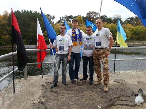 मास्को में एक रैली यूक्रेन के लिए तत्काल नाटो में शामिल होने के लिए बुला रही है