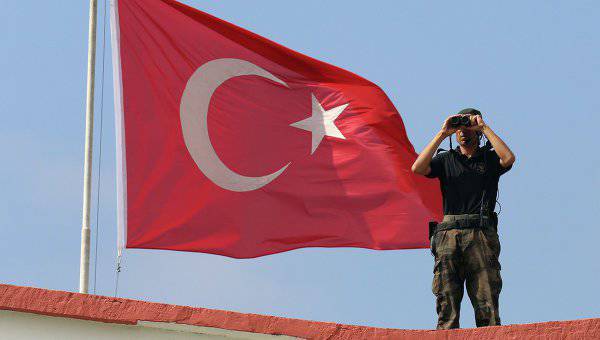 Un proiettile di mortaio è esploso in Turchia
