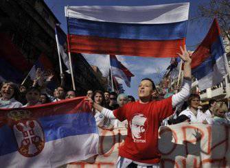 Serbie: le peuple pro-russe et l'élite anti-russe