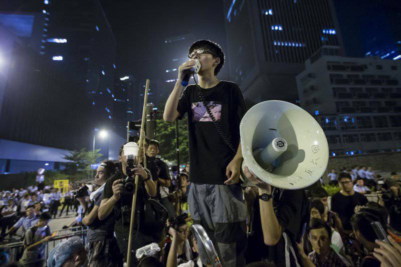 Революция «зонтиков» не даст Гонконгу демократии ("The Washington Post", США)