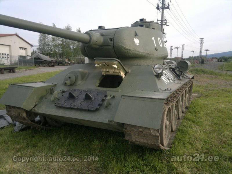 Auf dem estnischen Automobilportal verkaufen Panzer T-34