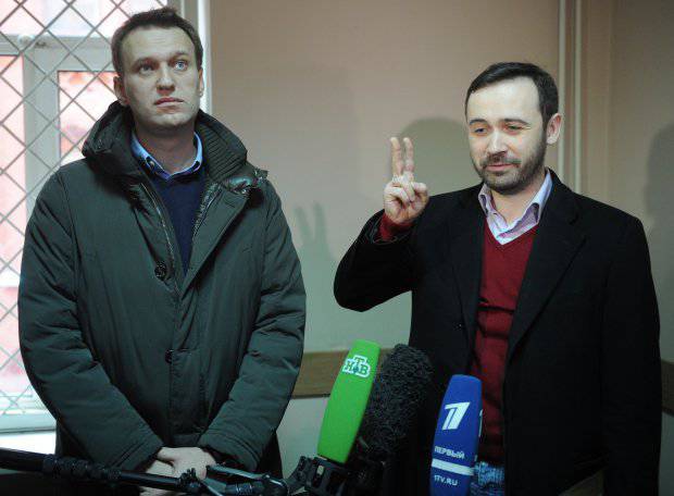 Самоуничтожение Навального
