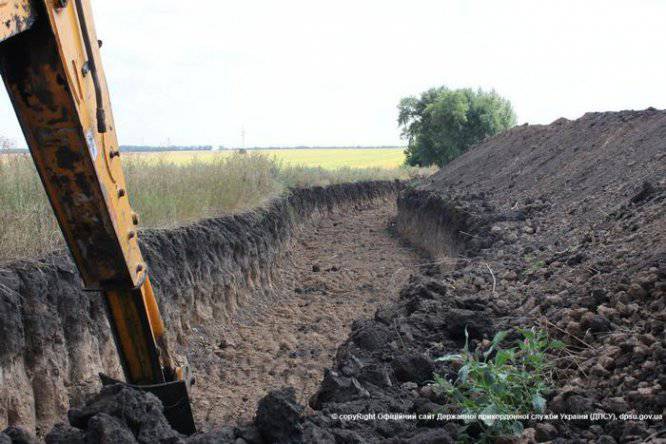 Die Ukraine hat bereits 80 Kilometer Panzergraben an der Grenze zu Russland ausgehoben