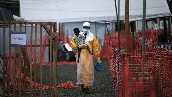 500 американских военных отправились в Либерию бороться с вирусом Эбола