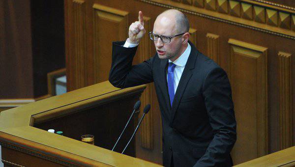 Arseniy Yatsenyuk : 러시아와의 국경에서 "벽"건설은 Donbass의 이민자들에 의해 점령 될 것입니다