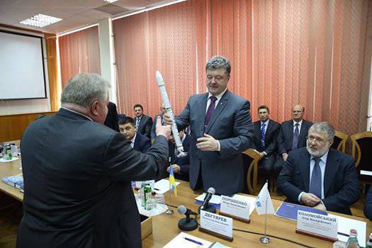 Yangel 이후에 명명 된 디자인 국의 Poroshenko는 레이아웃을 고집했다.