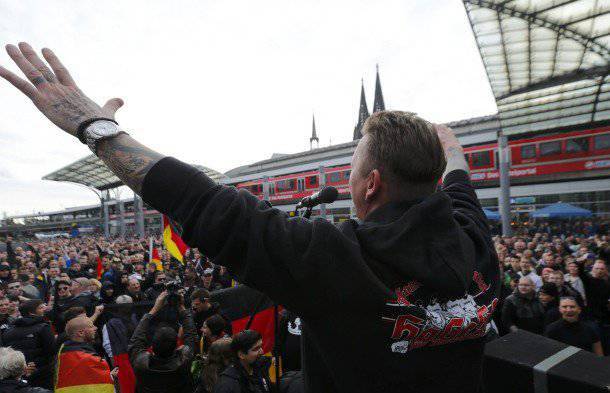 Los disturbios en la República Federal de Alemania: radicales nacionalistas contra radicales islamistas