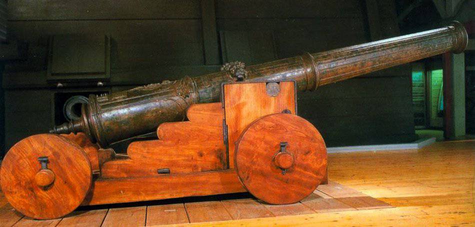 Сушка пушка. Лафет 16 века. Кулеврина бомбарда.