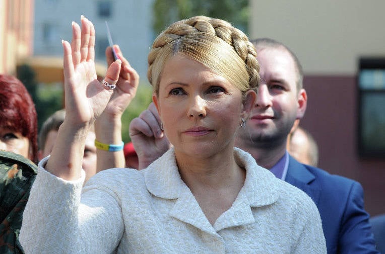 Julia Timoschenko: Ein Hefezauberstab in einem weißen Parlamentsgefäß