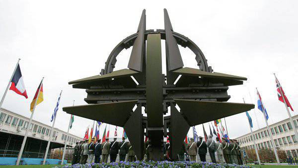 НАТО: В воздушном пространстве Европы замечены российские военные самолеты