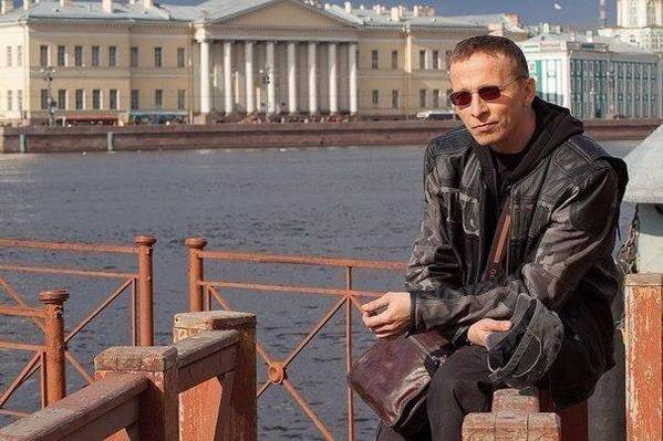 O ator Ivan Okhlobystin, "banido" pela Ucrânia, transferiu fundos para restaurar a escola no RPD