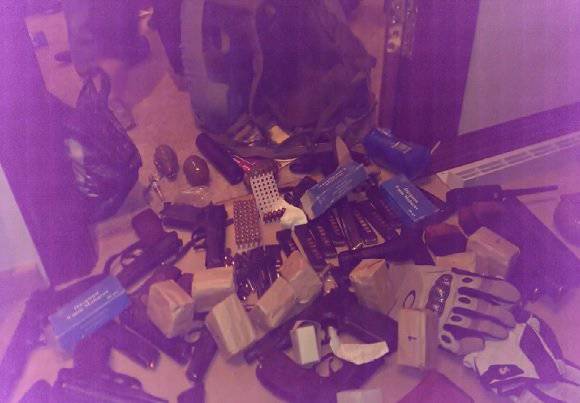 В СБУ отчитались о задержании представителей батальона "Шахтёрск" с арсеналом оружия в элитной киевской квартире